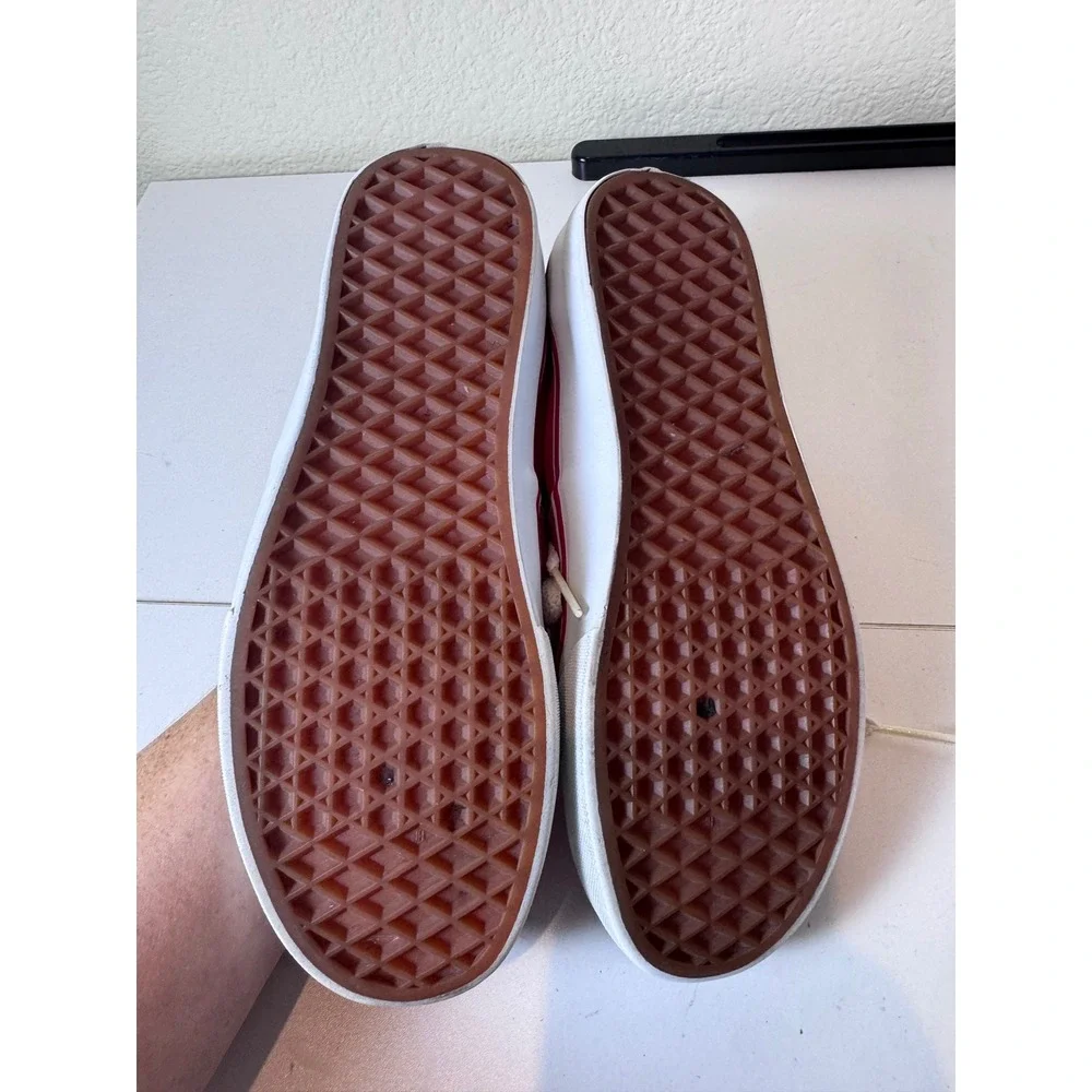 Vans Y2K‎ Low Top Sneakers Women 7 Canvas Lace Up Skater Minimalist Indie Red